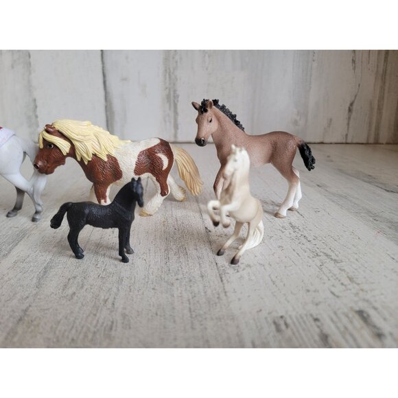 Mini farm horses play animal toy set figure variety - Picture 3 of 9